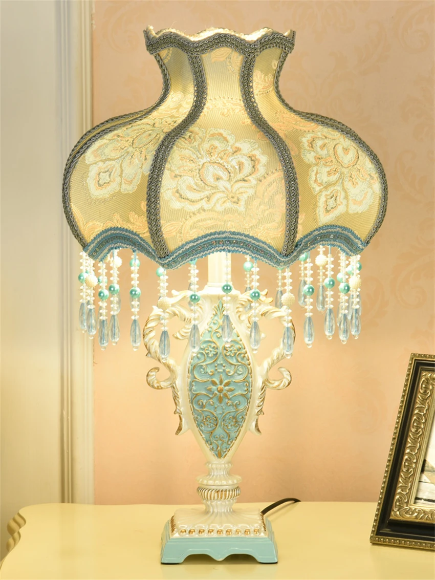 Európska modrá látka živice stolové lampy pastoračnej domov spálňa princezná izba stôl dekoratívne lampy teplej posteli stôl svetlá . ' - ' . 0