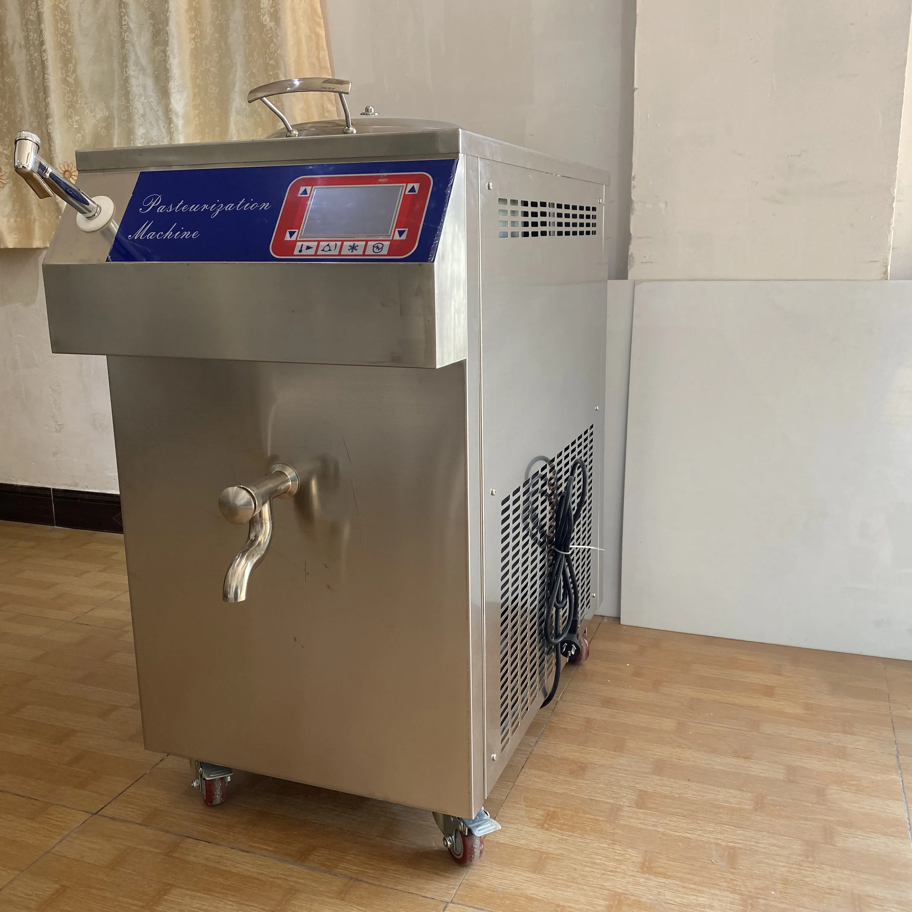 Nízke náklady 60L ice cream pasteurization stroj 60L sterilizácia homogénne ice cream starnutia stroj CFR po MORI . ' - ' . 2