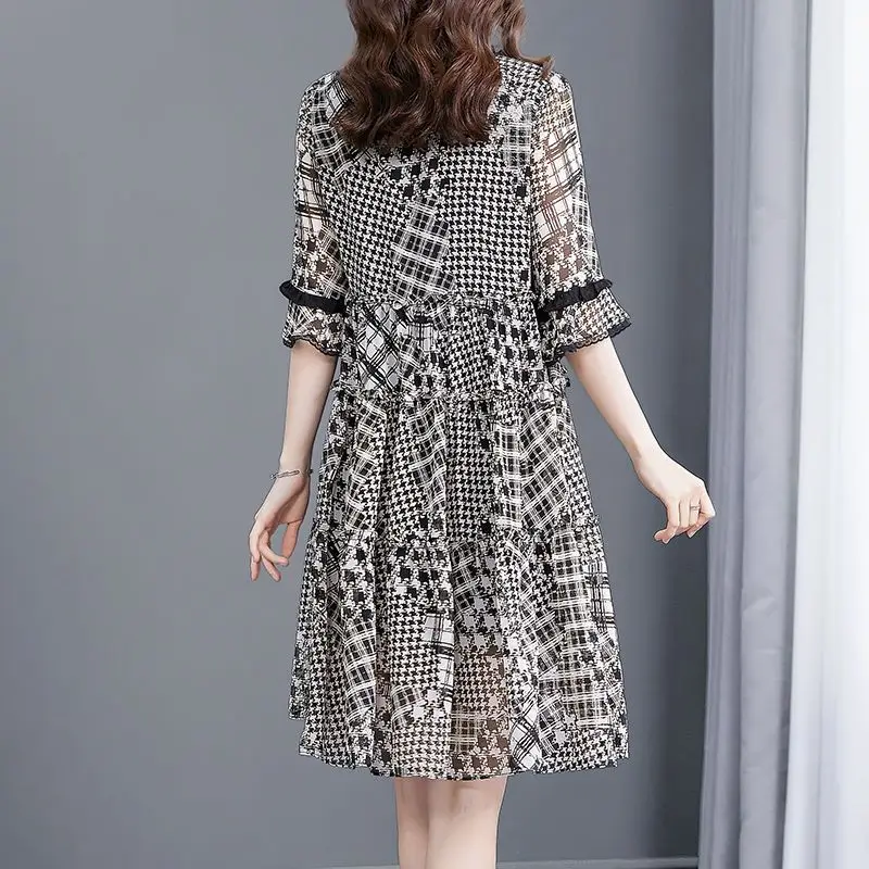 Oblečený ženy 2023 bežné polovičný rukáv šaty nové letné v krku kórejská verzia voľné široký lady šifón tlačené šaty žena topy . ' - ' . 1