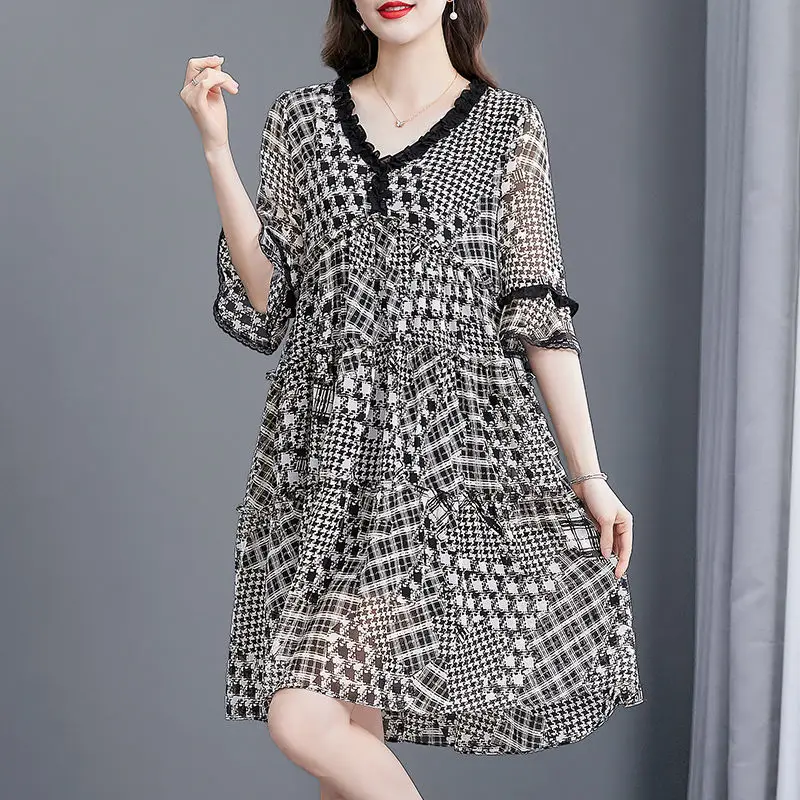 Oblečený ženy 2023 bežné polovičný rukáv šaty nové letné v krku kórejská verzia voľné široký lady šifón tlačené šaty žena topy . ' - ' . 2