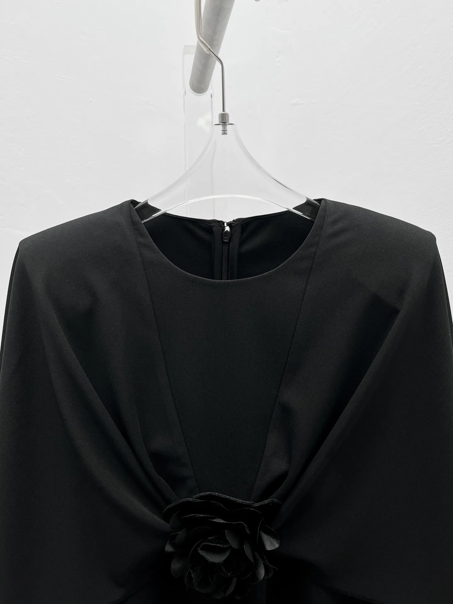 Skoro na jar new black troch-dimenzionální ručné kvet bat rukáv pad ramenný crewneck dlho puzdre tričko, top žena . ' - ' . 2