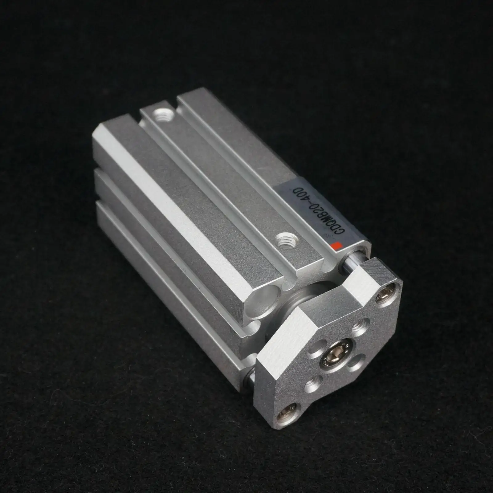 Vŕtania 20 mm Zdvih 40 mm Zabudovaný Magnet dvojčinné Sprievodca Rod CDQMB20-40 Kompaktný Valca . ' - ' . 4