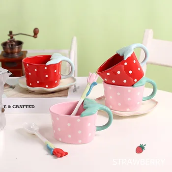 Jednoduché a kreatívne ručne maľované keramické kávu, poháre a taniere 3D jahoda úľavu popoludňajší čaj poháre vody poháre raňajky pohár
