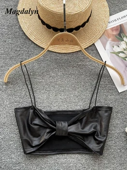 Magdalyn Ženy Sexy Letné Faux Kožené Camis Boho Beach Fashion Streetwear Black Bow Strappy Topy Design In Solid PU Košieľka