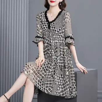 Oblečený ženy 2023 bežné polovičný rukáv šaty nové letné v krku kórejská verzia voľné široký lady šifón tlačené šaty žena topy